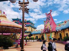 -七彩云南欢乐世界