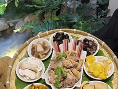 -菌林天下·野生菌汤锅