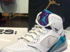 -Air Jordan(世贸天阶店)