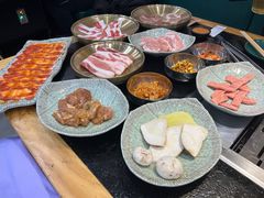 -臻牛烤肉