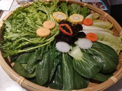 -尚尚仙·酸汤猪手·猪肚鸡火锅(华联万柳购物中心店)
