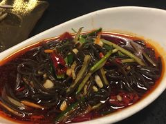 酸辣蕨根粉-鸣记脆皮烤鱼·海鲜烤鱼(三八广场店)