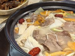 -九寨特色牦牛肉汤锅 羊肉汤锅