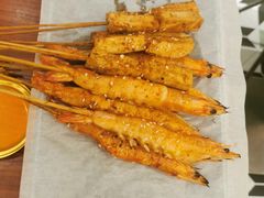 -何妹湿辣牛肉·粤式烧烤砂煲(桂雅路店)