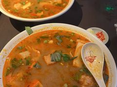 -大头虾越式风味餐厅(光明广场店)