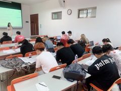 -新航道雅思托福·留学·考研培训(人民广场校区)