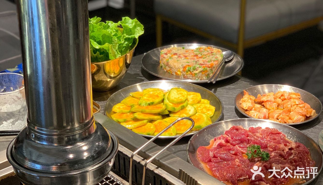 我宣布南宁烤肉天花板必须要有它的名字 排队也要吃🥩