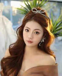 -莫小姐婚纱