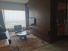 -上海虹桥西郊假日酒店