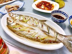 清蒸白鱼-丫丫蟹庄·苏式园林农家乐·阳澄湖大闸蟹(阳澄湖莲花岛店)