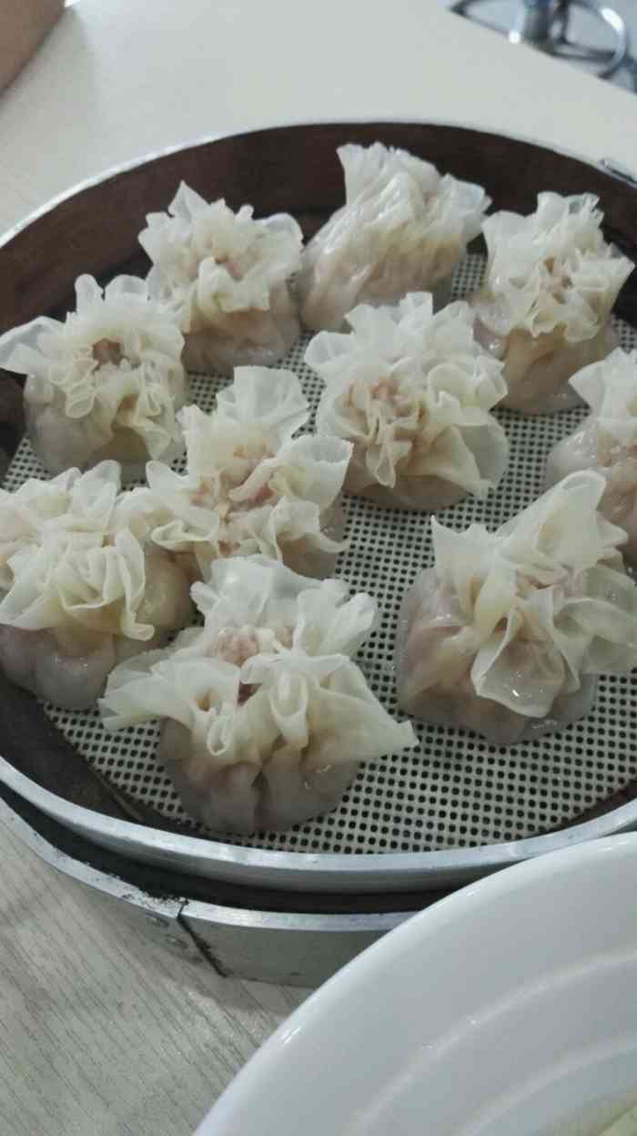 小莫烧麦馄饨(百井坊店)-"面结面比较清淡 但是喜欢蛋黄烧卖丫..."-大