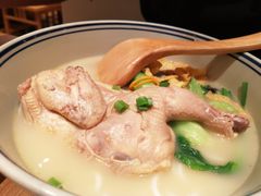 半只鸡过桥米线-刀小蛮半只鸡过桥米线(家乐福四元桥店)