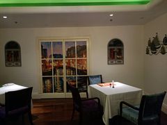 -深圳富苑皇冠假日套房酒店