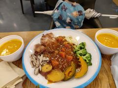 鸡排咖喱饭-汽车博物馆主题餐厅