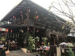 -Dash Teak House