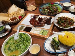 -老滇山寨•云南特色菜•地方菜•民族风情歌舞表演(金碧店)