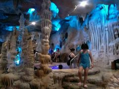 -泉城欧乐堡戏水湾艺术养生温泉