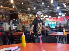 -大树下海鲜饭店