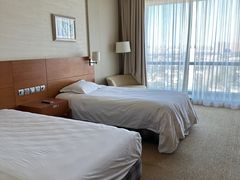 -上海浦东康桥绿地假日酒店