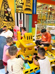 -泛尼尼儿童乐园(文化广场店)