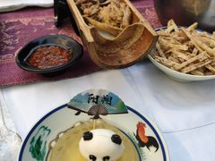 -刘姐啤酒鱼民族演艺餐厅(西街总店)