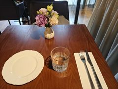 -LESCEDARS Brasserie Bistro香柏树