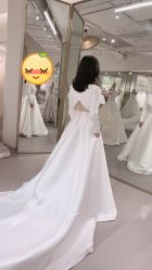 -艾米丽婚纱礼服