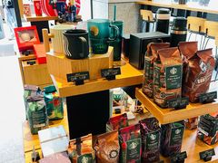 -星巴克(上海汇锦里店)