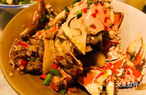 Spicy Braised Crab Legs