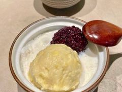 榴莲忘返-小团圆糖水铺(襄阳南路店)