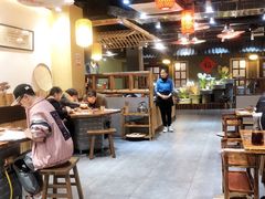 大堂-锅来乐地锅鸡(安亭店)
