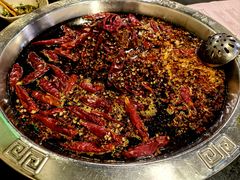 -洞亭火锅(防空洞总店)