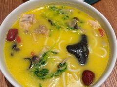 鸡汤米线-云海肴·汽锅鸡·云南菜(广安门天虹店)