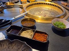 -铭牛烧肉·和牛海鲜自助(高新月牙湖店)
