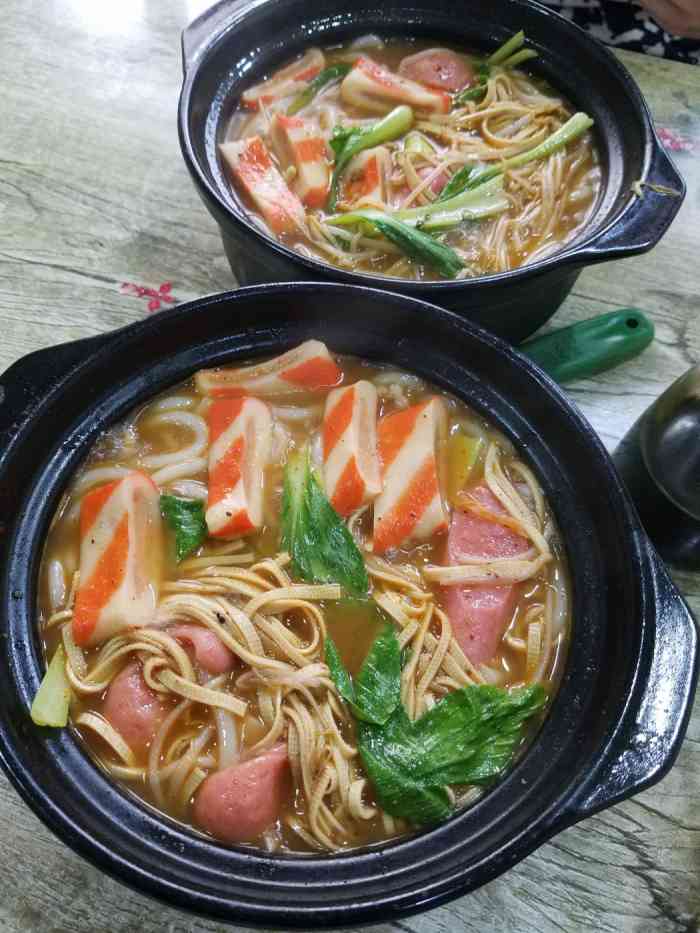 黄焖鸡米饭过桥米线皖都徽韵店