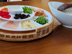 -芸南道·过桥米线(昆明老街旗舰店)