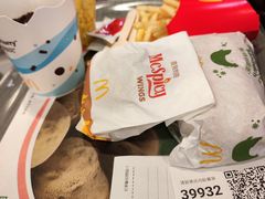-麦当劳(展览路店)