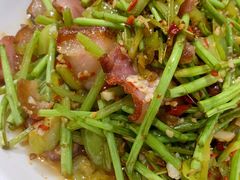 藜蒿炒腊肉-江南古镇味道·私房菜