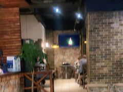 大堂-何师烧烤Pro ·江湖川菜·小龙虾·精酿(太古里旗舰店)