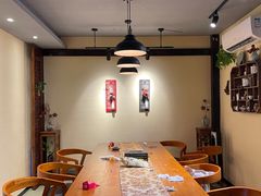 -小草屋轰趴馆别墅派对新场团建家庭聚会