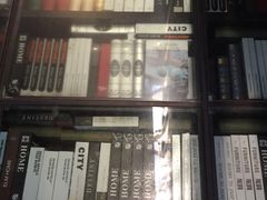 -钟书阁(松江泰晤士小镇店)