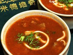 -米德维奇俄式西餐厅(西六道街店)