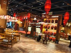 -老滇山寨•云南特色菜•地方菜•民族风情歌舞表演(金碧店)