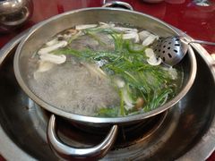 -老石黑山羊毛驴肉火锅(金凯广场店)