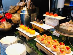 -唐拉雅秀酒店-西锦汇空中BBQ·思创餐厅
