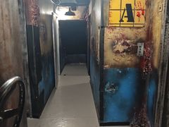 -荒岛实景沉浸密室(江汉路1店)