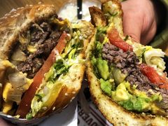 -The Habit Burger Grill 哈比特汉堡(爱琴海店)