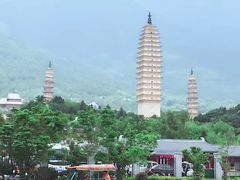-三塔倒影公园
