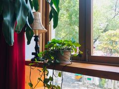 靠窗位-雕刻时光咖啡馆(南院门店)