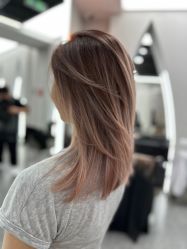 -艾美A·M Hair Salon